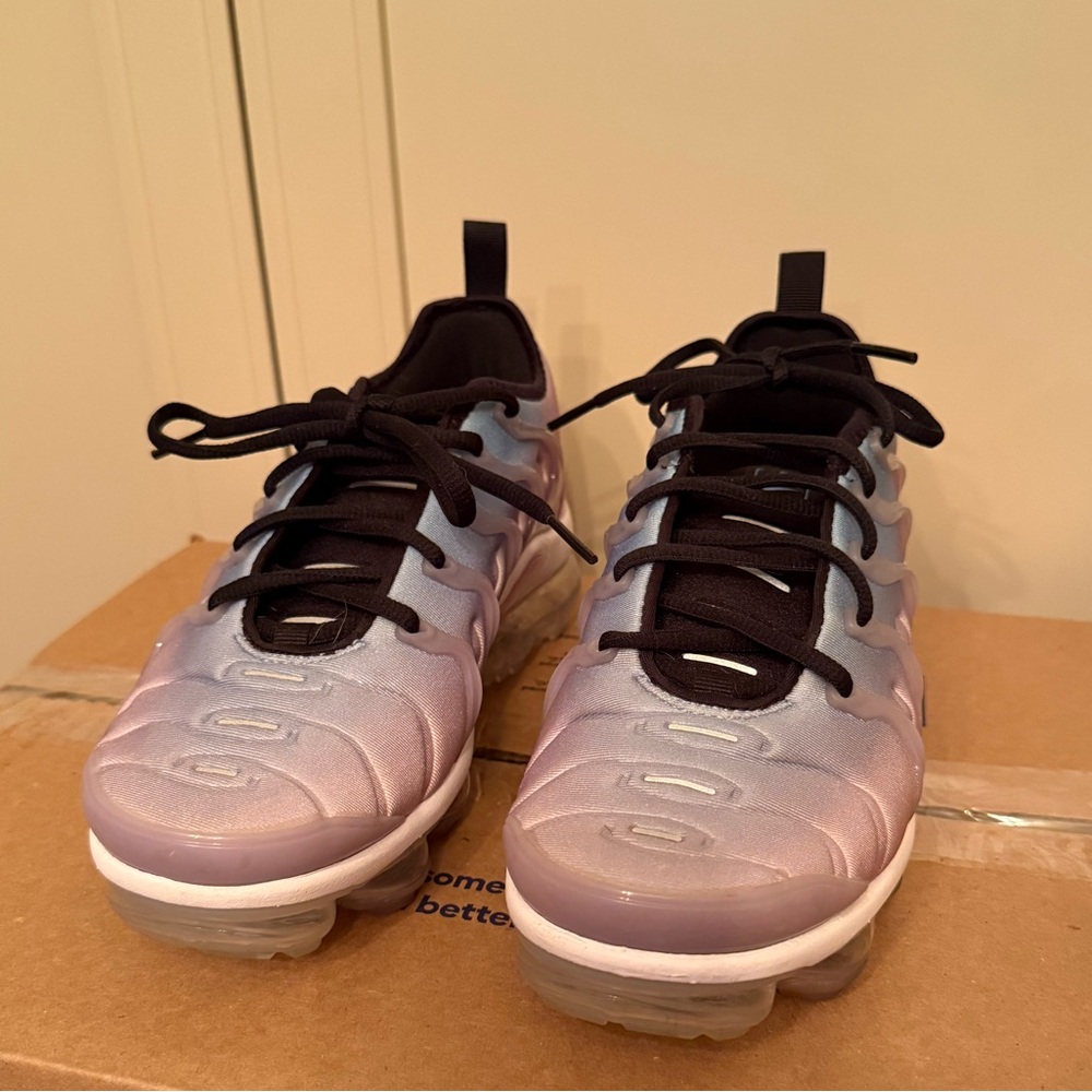 Nike Women's Sneakers - Black and Purple
